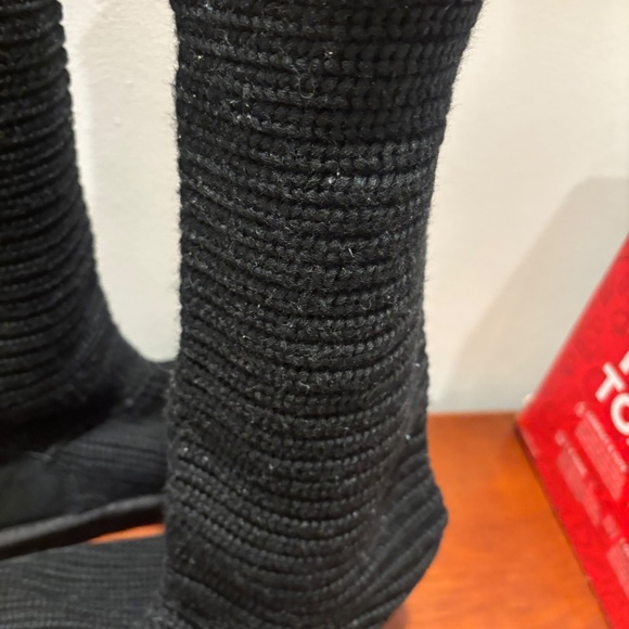 UGG Australia Classic Cardy Style 5814 Women's 12" Tall Boots in Black size 10 - Picture 8 of 8